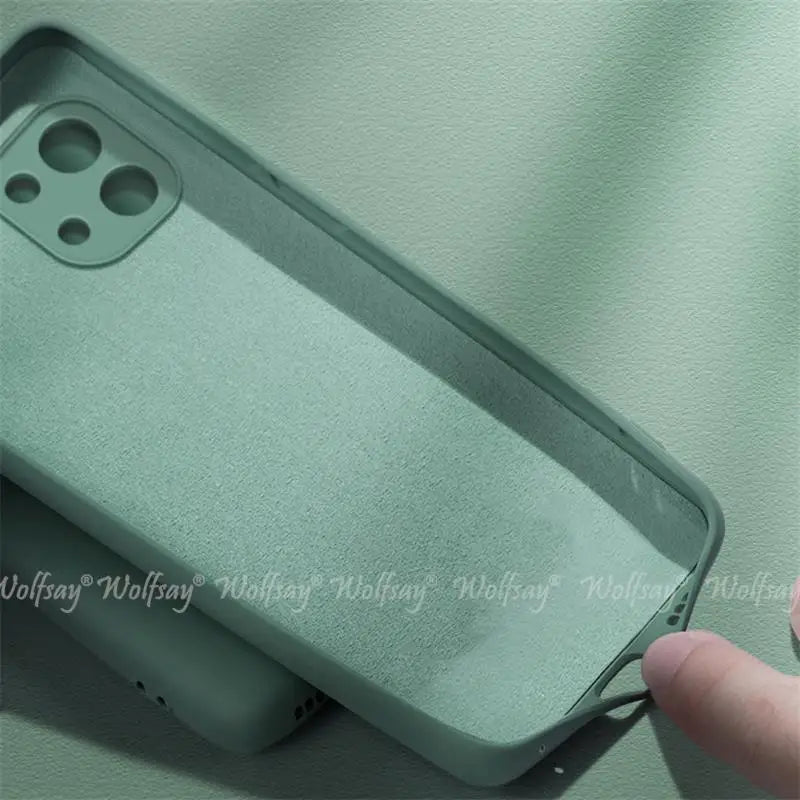 Funda Silicona Líquida Antigolpes para iPhone 16e / 17e / SE 4
